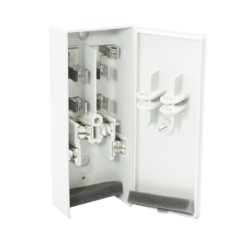 CAJA DE ALUMBRADO 4 BORNAS 2 FUSIBLES IP13